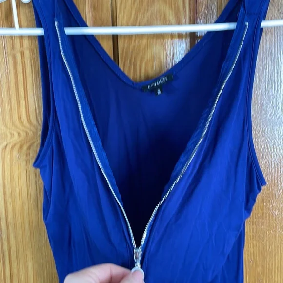 🌵2/$30•Dynamite Tank • Versatile - Picture 4 of 5